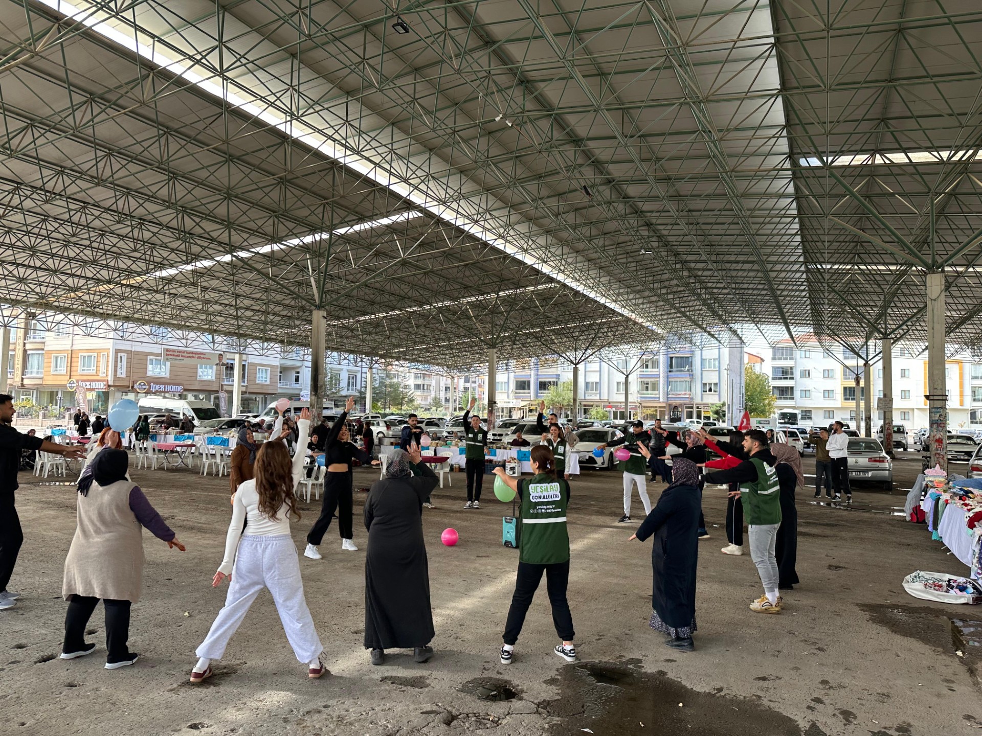 Aksaray Üniversitesi Spor Bilimleri Fakültesi öğrencilerden teknolojibağımlılığına karşı anlamlı etkinlik